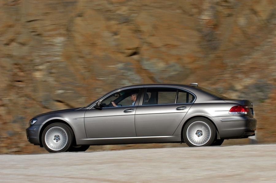  BMW 750Li (E66) 2005 года  (WW) (фото 9 из 41)